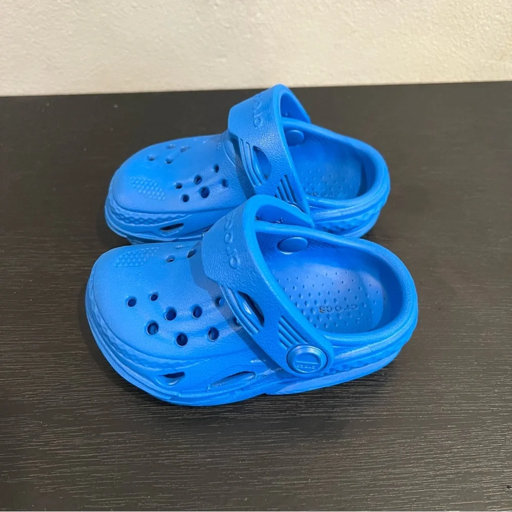 CROCS bright blue